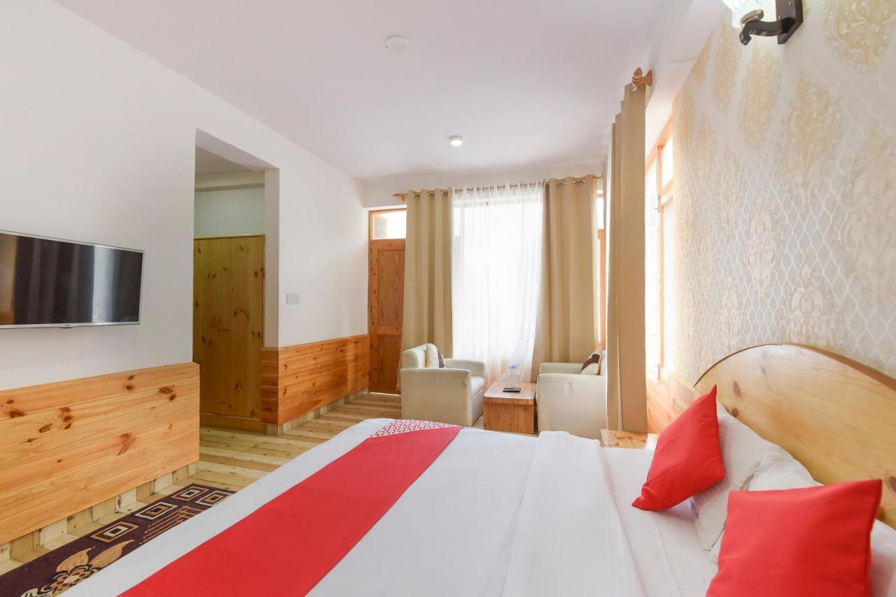 Kingscloud Hotell Manāli Exteriör bild